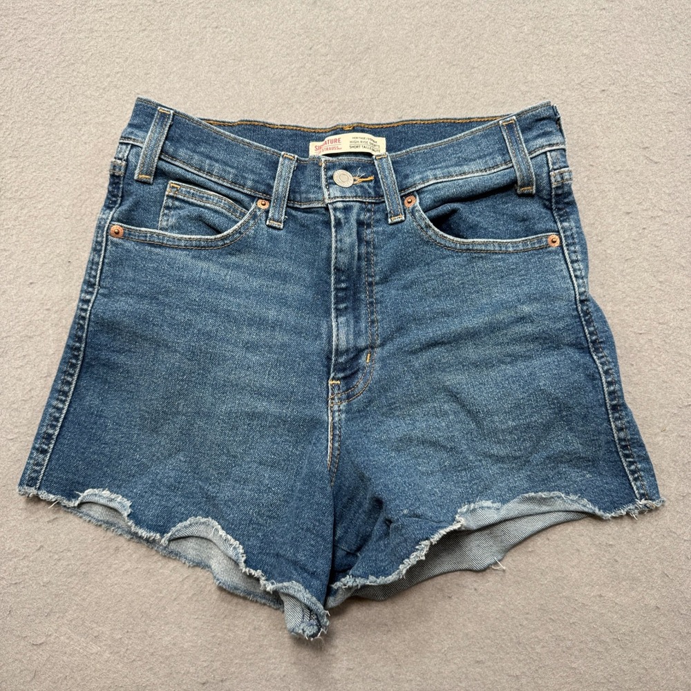 Levi's Mom Shorts Women's 8 Blue Denim High Rise Cut Off Medium Wash Classic Fit